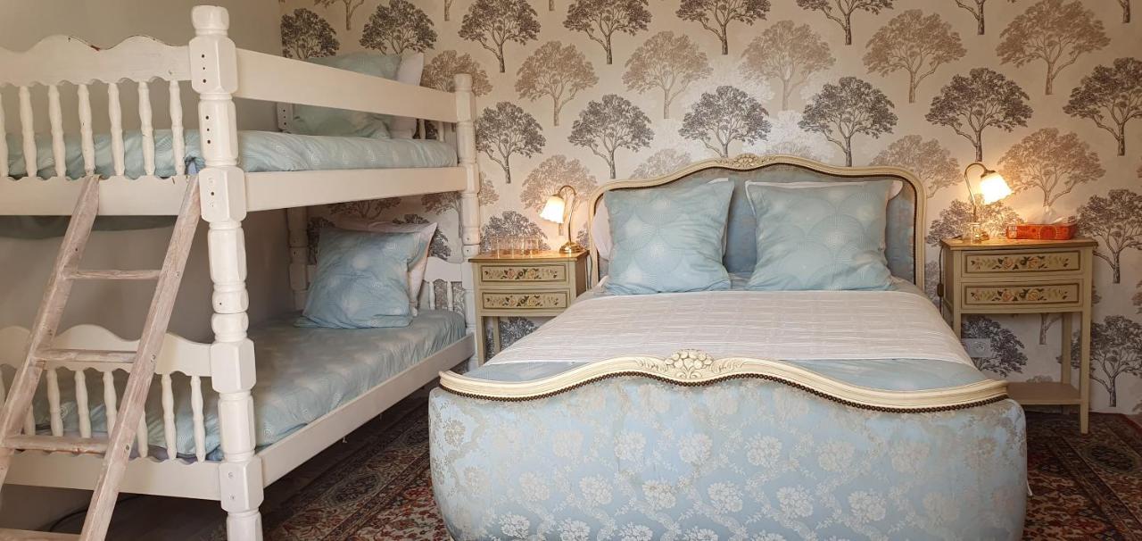 Wisteria House Bed and Breakfast Chanteloup  Buitenkant foto