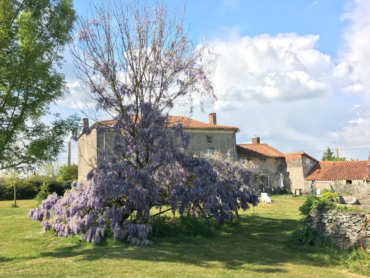 Wisteria House Bed and Breakfast Chanteloup  Buitenkant foto